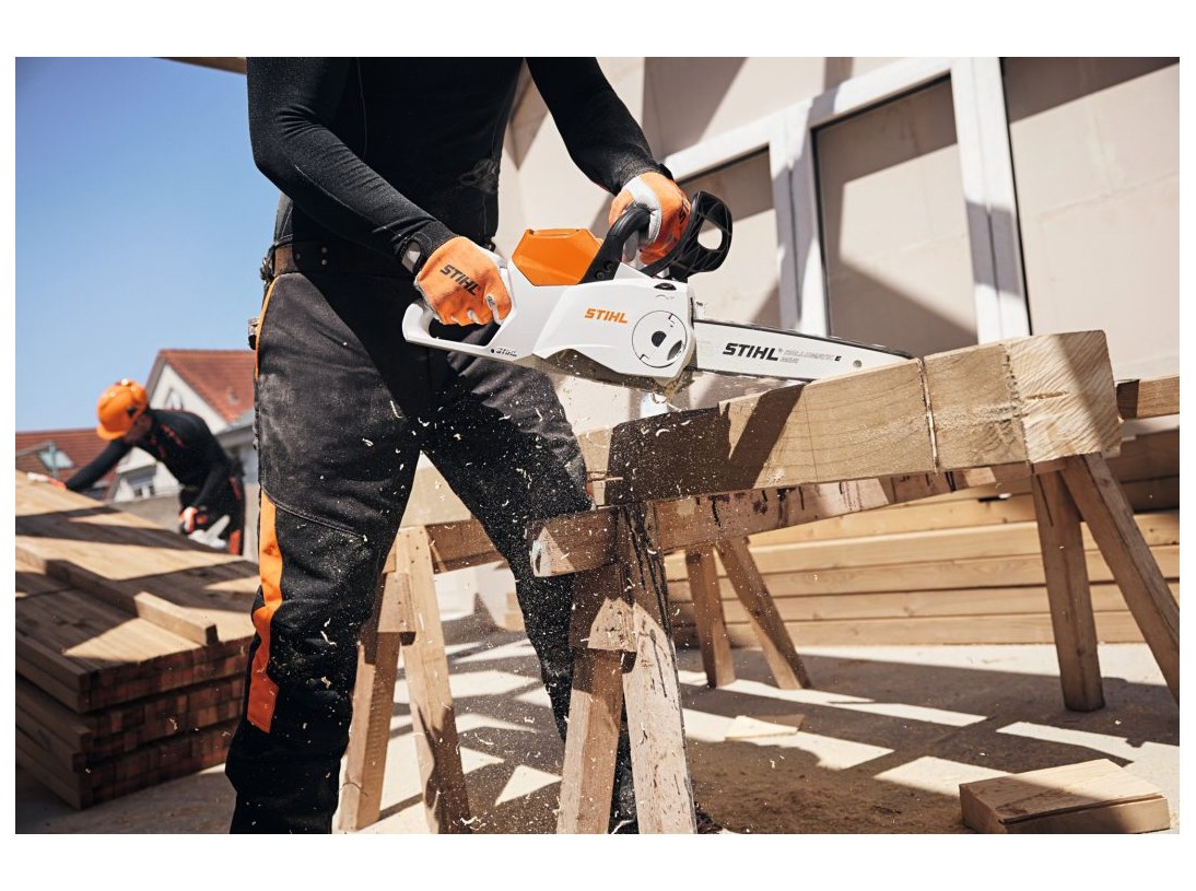 Mise en situation Tronçonneuse à batterie MSA 160 C-B - Stihl