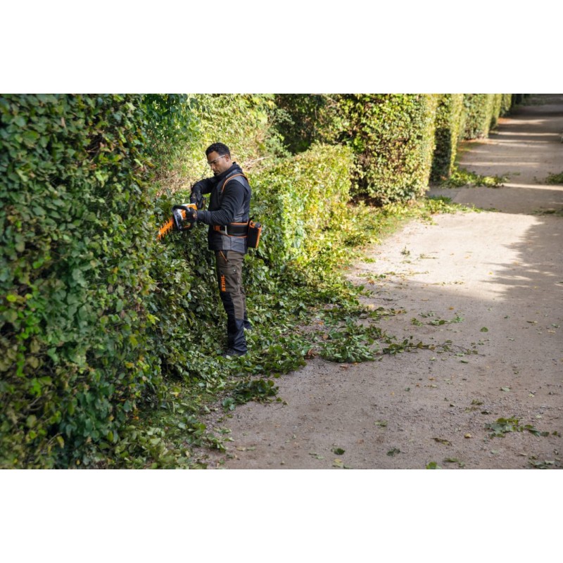 Utilisation du taille-haies à batterie HSA 130R 75cm STIHL