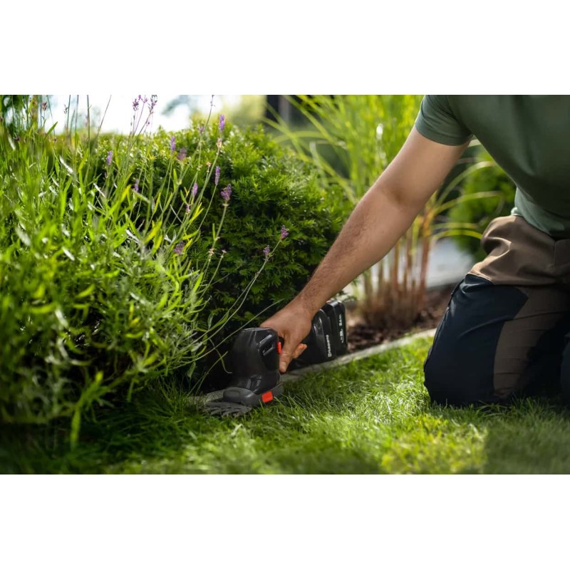 Taille d'un arbuste avec le Husqvarna Aspire S20-P4A